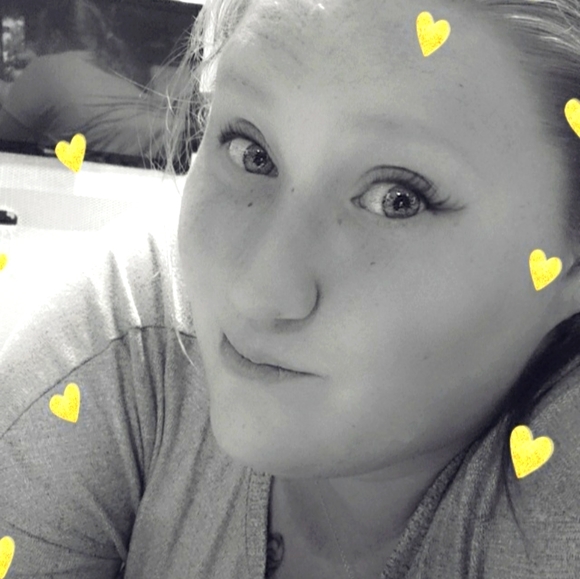 Meet your Posher, Haley - Picture 1 of 1